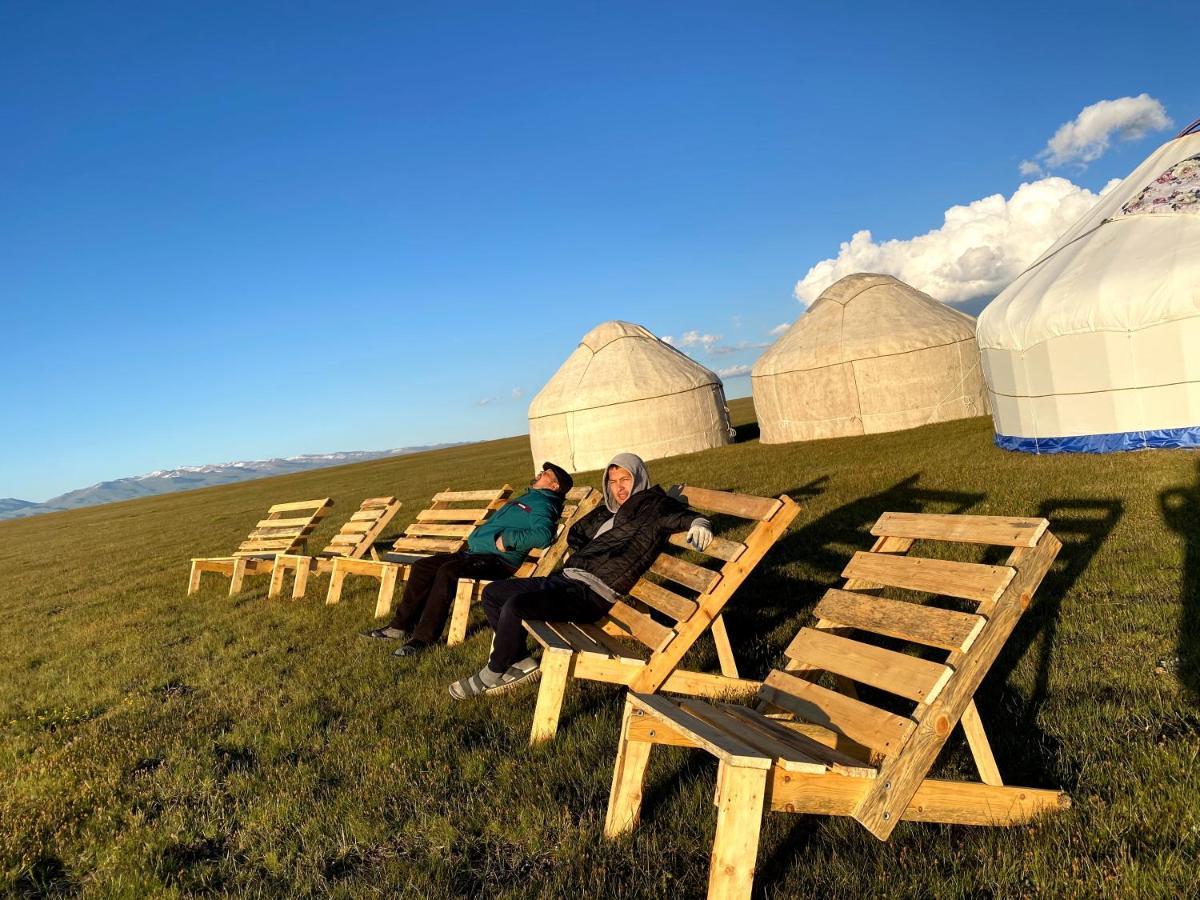 Yurt Camp Ali-Nur At Lake Song-Kol Юрточный Лагерь Али-Нур Озеро Сон-Куль Сон-Куль Кыргызстан Нарын Kyrgyzstan Naryn 외부 사진