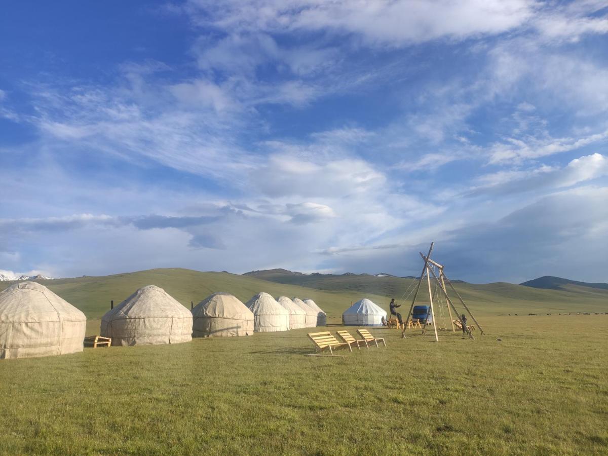 Yurt Camp Ali-Nur At Lake Song-Kol Юрточный Лагерь Али-Нур Озеро Сон-Куль Сон-Куль Кыргызстан Нарын Kyrgyzstan Naryn 외부 사진