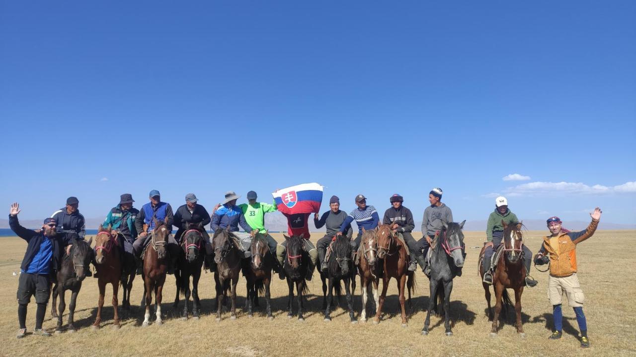 Yurt Camp Ali-Nur At Lake Song-Kol Юрточный Лагерь Али-Нур Озеро Сон-Куль Сон-Куль Кыргызстан Нарын Kyrgyzstan Naryn 외부 사진