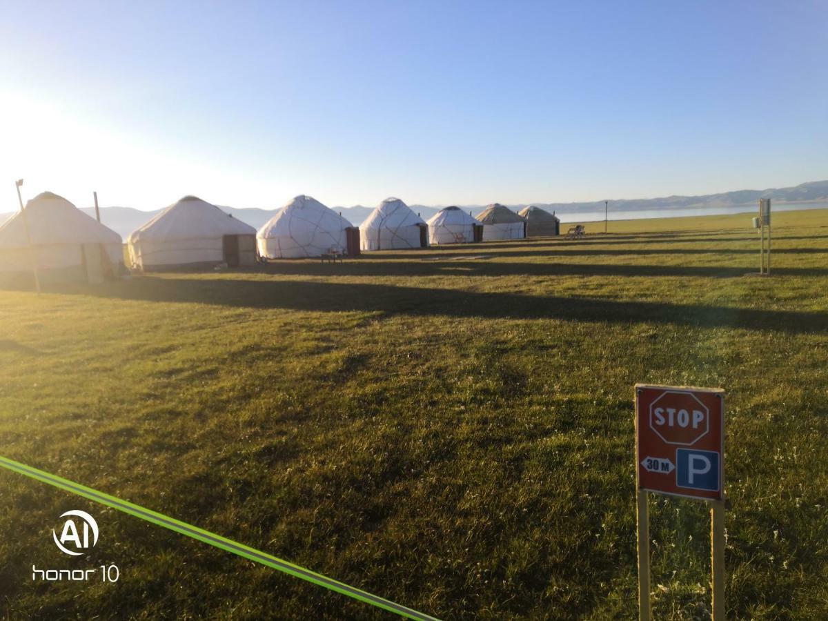 Yurt Camp Ali-Nur At Lake Song-Kol Юрточный Лагерь Али-Нур Озеро Сон-Куль Сон-Куль Кыргызстан Нарын Kyrgyzstan Naryn 외부 사진